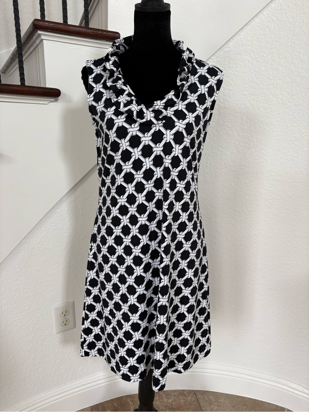 NWOT Lulu-B Black & White Chain-Link Cowl Neck Dress